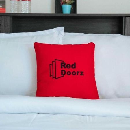 Reddoorz Plus @ Kaizen Suites Taft Avenue Manila Bagian luar foto