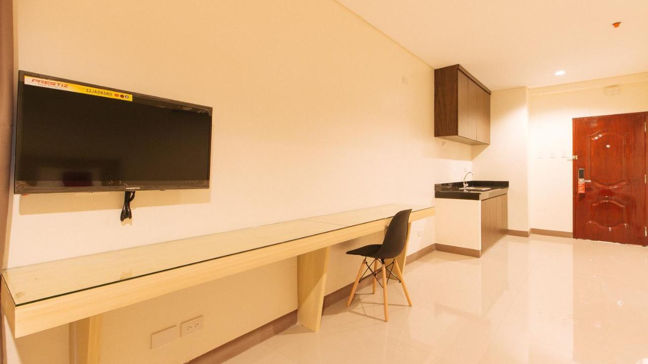 Reddoorz Plus @ Kaizen Suites Taft Avenue Manila Bagian luar foto